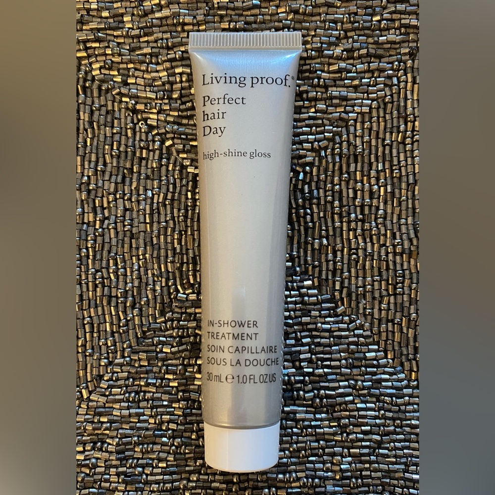 4️⃣ FOR 💲1️⃣5️⃣ LIVING PROOF Perfect Hair Day High-Shine Gloss Hair Treatment